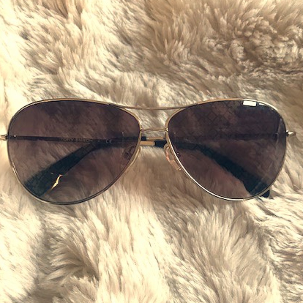 Tory Burch Aviator Sunglasses